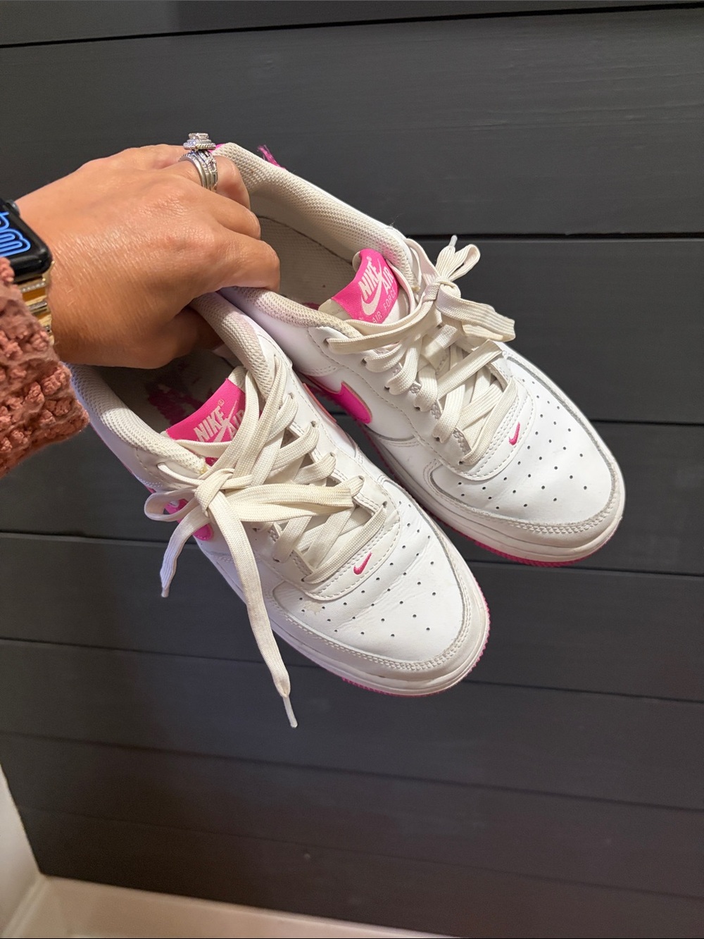 Nike Women's air MAx  White and Pink Low-Top Sneakers — Classic Court Style